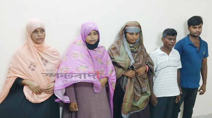 পাবনার সাঁথিয়া মাকে নির্যাতনে, ছেলে-পুত্রবধূসহ আটক ৫