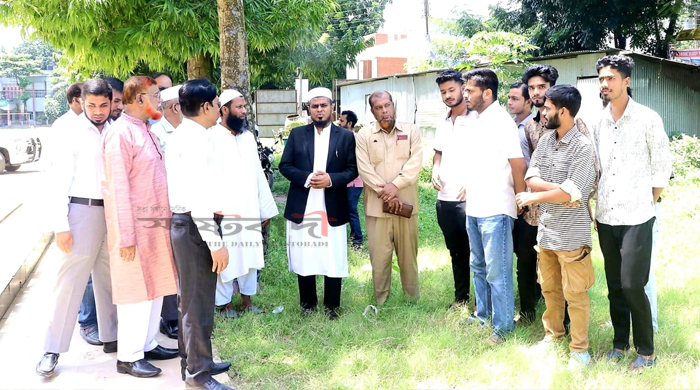 গোপালগঞ্জ সরকারি কলেজ ক্যাম্পাসে মসজিদ নির্মাণ কাজের ভিত্তিপ্রস্তর স্থাপন করলেন ডিসি মুহম্মদ কামরুজ্জামান