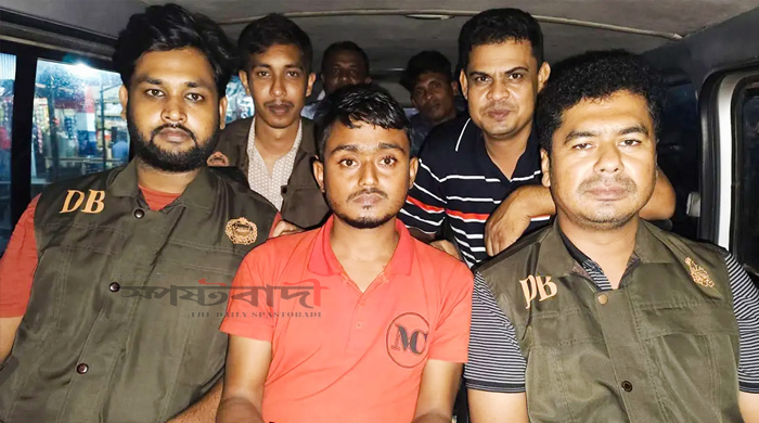 ২৫ সেকেন্ডে হাতুড়ি দিয়ে ২৩ বার আঘাত করা হয় ইকবালকে