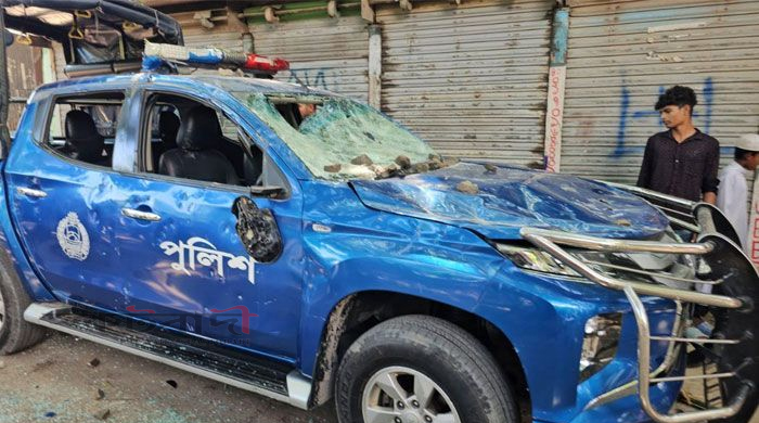 নুরাল পাগলার দরবারে পুলিশের ওপর হামলা, গ্রেপ্তার ১১