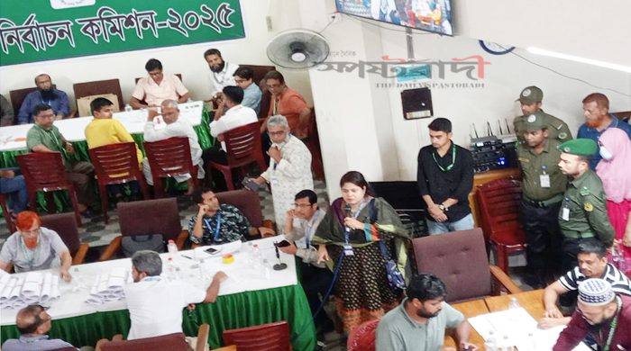 সহকর্মীর লাশের উপর দিয়ে ভোট গণনা করতে চাই না: অধ্যাপক ড. সুলতানা