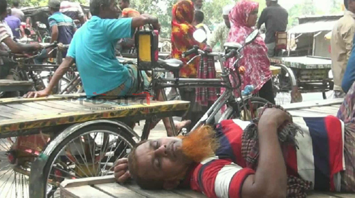 রংপুরে সেপ্টেম্বর মাসে তুলনামূলক কম তাপমাত্রার মধ্যেও ভ্যাপসা গরম অনুভূত হচ্ছে