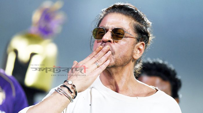 পাঞ্জাবে বন্যার্ত ১৫০০ পরিবারের দায়িত্ব নিলেন শাহরুখ