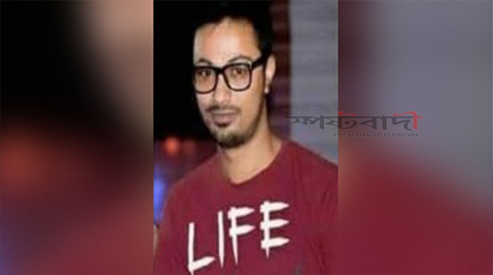 সীমান্ত থেকে ছাত্রলীগ নেতাকে ধরে ফেলল জনতা