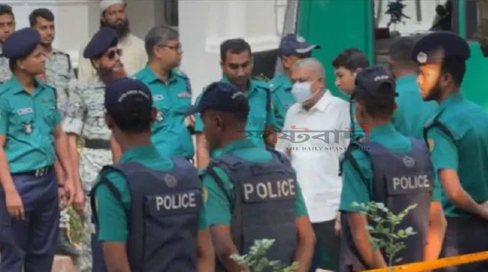 ১৫ সেনা কর্মকর্তাকে কারাগারে পাঠানোর নির্দেশ