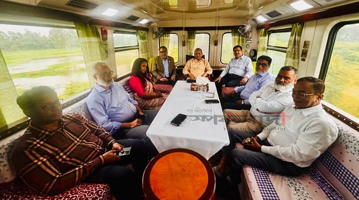 পাবনায় যোগাযোগ খাতে সম্ভাবনা যাচাইয়ে তিন মন্ত্রণালয়ের শীর্ষ কর্মকর্তাদের সরেজমিন সফর