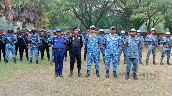 দুবলার চরে 'রাস পূর্ণিমা পূজা ও পুণ্যস্নান' উপলক্ষে নিরাপত্তা জোরদার করেছে কোস্টগার্ড