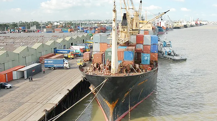 রপ্তানি আয়ে ধারাবাহিক পতন, অক্টোবরে কমেছে ৭.৪৩ শতাংশ